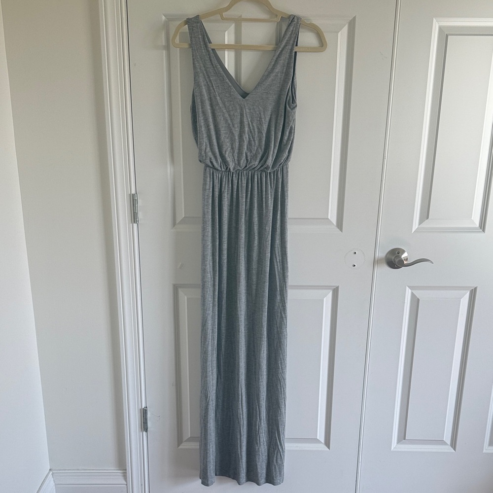 Lush V-Neck Gray Maxi Dress Size Medium